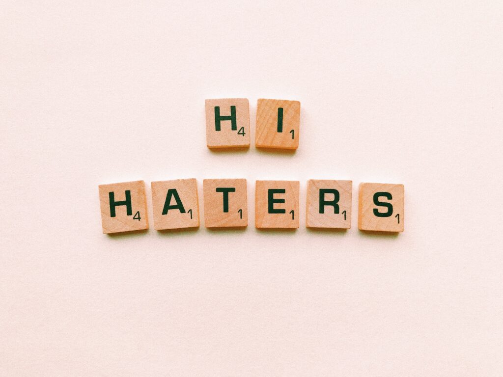 Haters, come affrontare le critiche online?
